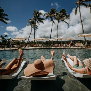 Oahu Resort Pool