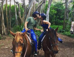 horseback kiss