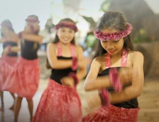 Hula Dancers