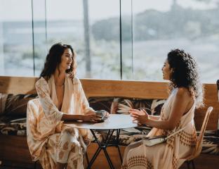 Women drinking coffee