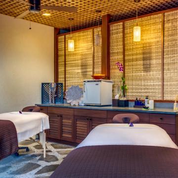 massage tables
