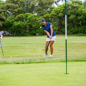 Girls Golfing 