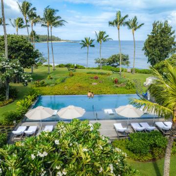 Ocean Bungalow Pool