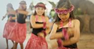 Hula Dancers